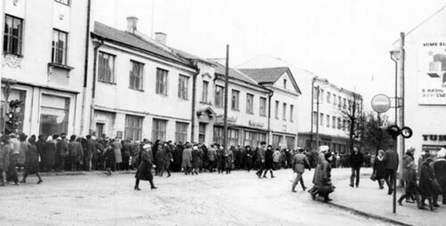 &Uuml;&uuml;se j&auml;rek&otilde;rda&hellip;