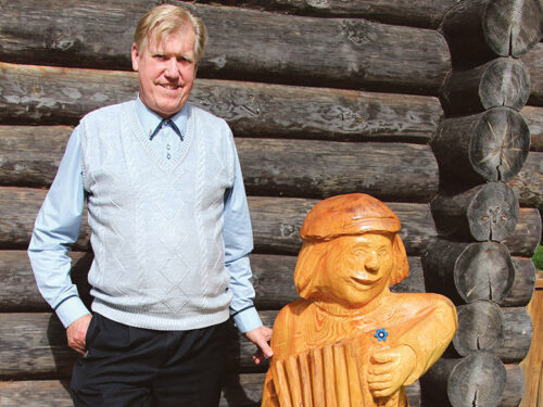 Valgj&auml;rvel tul&otilde; puulp&auml;&auml;v&auml; l&otilde;&otilde;dsapido