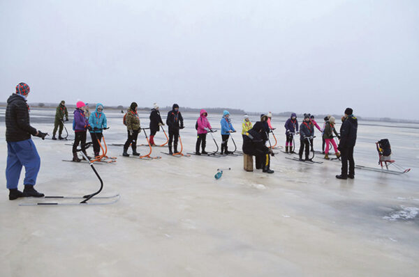 Osola kodotütre ja noorõkotka tõukõkelkõga Lämmijärve pääl