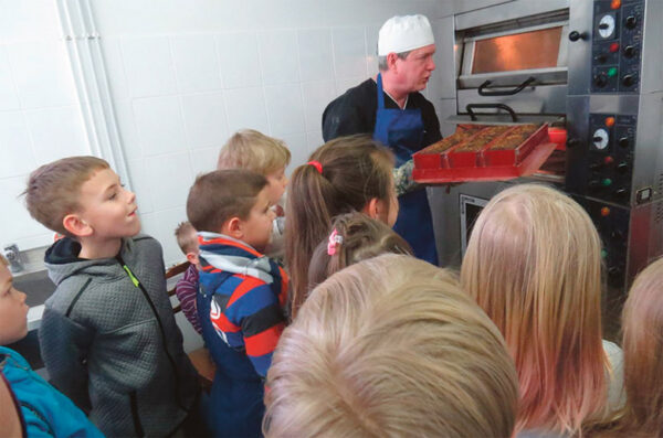 Kääpä latsõ tiidvä leeväst