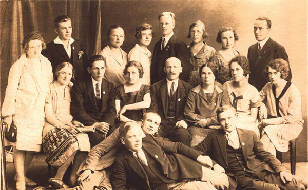 K&auml;rgula laulukoori elost 90 aasta iist