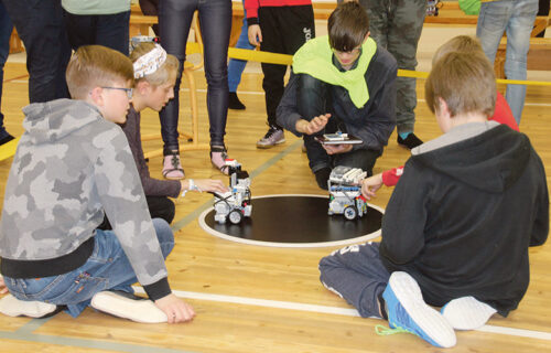 Nutiga noor&otilde; robootiku