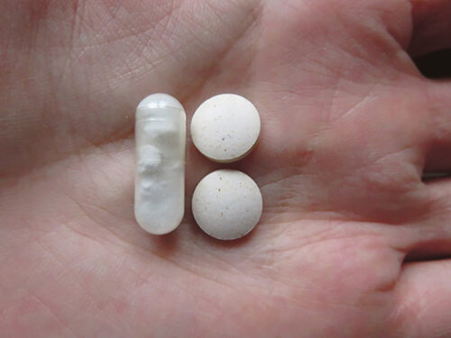 Eesti 100 aasta juub&otilde;li vastav&otilde;tmin&otilde; roht&otilde;ga