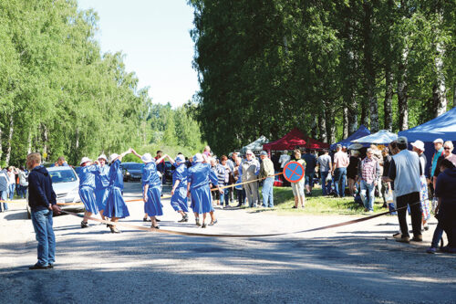 K&otilde;ivualuts&otilde; laat kasus hool&otilde;ga