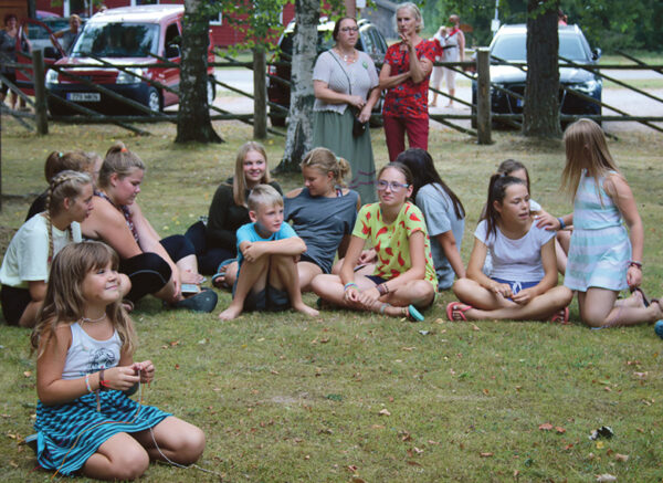 Kari häid latsi Karilatsin võro keele laagrin