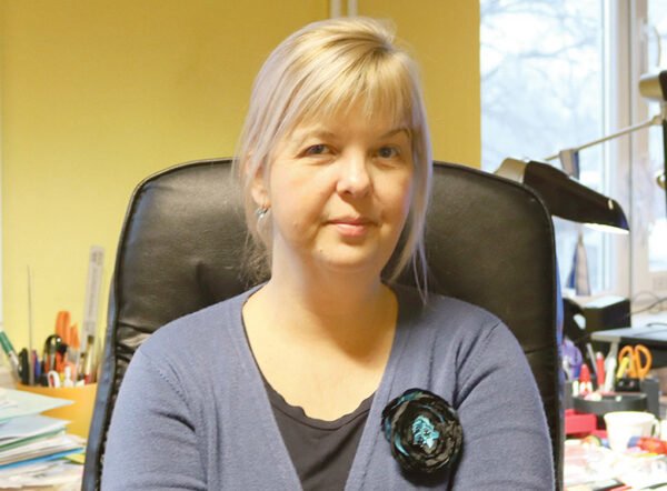 Valsi Aile: h&auml;&auml; seltskund ja armsa lats&otilde; h&auml;rg&uuml;t&auml;se priitahtlikku t&uuml;&uuml;d