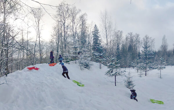 Mid&auml; silm&auml;n pit&auml; talv&otilde;l kelgum&auml;e ja suusaraa p&auml;&auml;l
