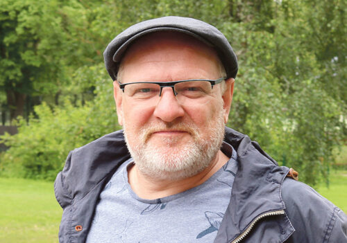 Tagam&otilde;tsa Tarmo: tiatri and v&otilde;imalus&otilde; mid&auml;gi &uuml;mbre k&auml;&auml;nd&auml; ja asjul&otilde; krutskit manu s&auml;&auml;di