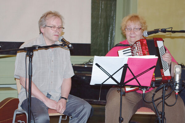 Laulõvõistlus uut viil mõni nätäl vahtsit laulõ