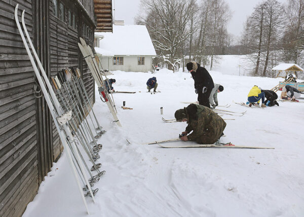 Puust matkasuusõga luudusõretk
