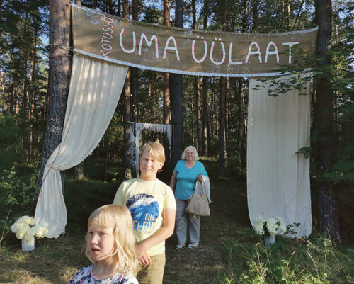 Esier&auml;line &uuml;&uuml;laat Hargl&otilde; ped&auml;j&auml;m&otilde;tsa all