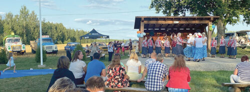 Kangsti k&uuml;l&auml;seltsil oll&rsquo; juub&otilde;liaasta