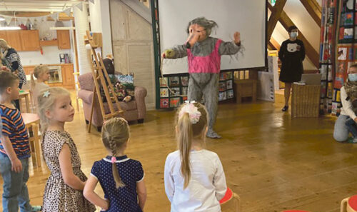 Pintslihannap&auml;iv Tarton m&auml;ngoas&rsquo;amuus&otilde;umin