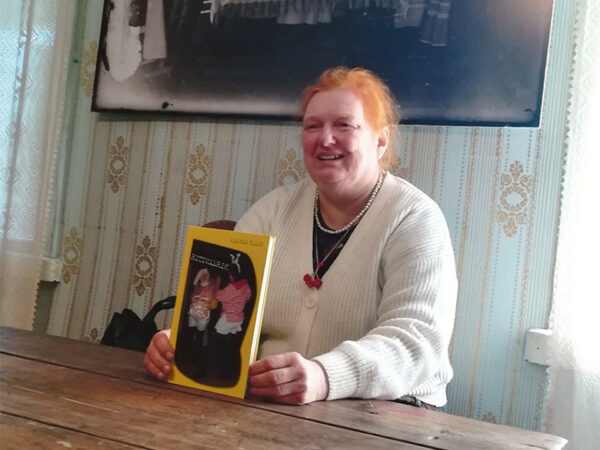 Kauksi Üllel tull’ vällä näütemänguraamat