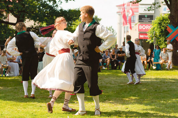 Perimüstandsu festival kuts vanna muudu tandsma