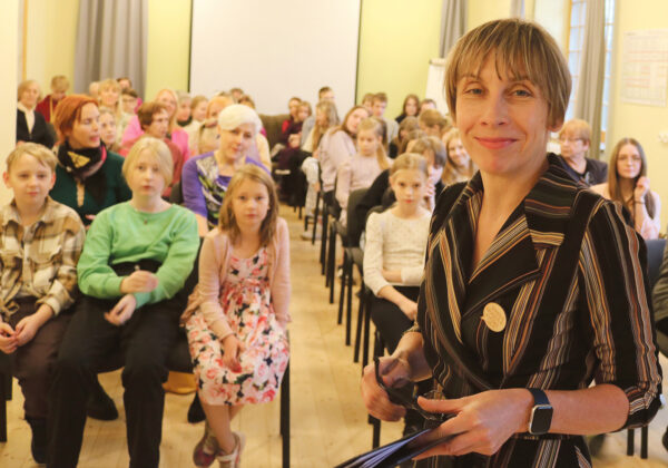 Koolilatsi viie aasta võrokeelidse kirätüü kaasi vaihõl