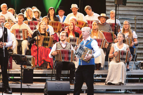 Põlvan tulõ 8. hainakuul lõõdsapido Harmoonika