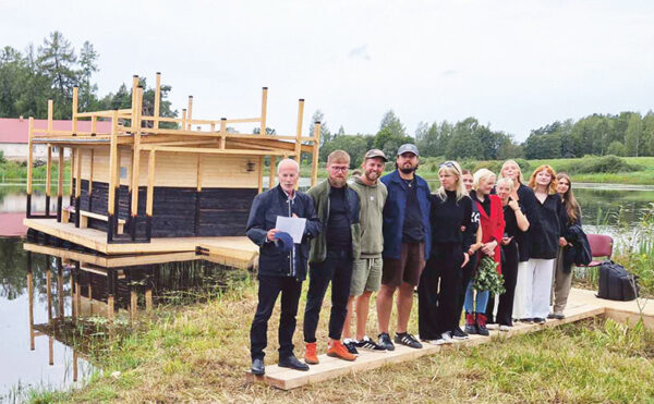 Kunstiakadeemiä tudõngi ehiti Tsooru järve pääle tsuklõva taasperilde savvusanna