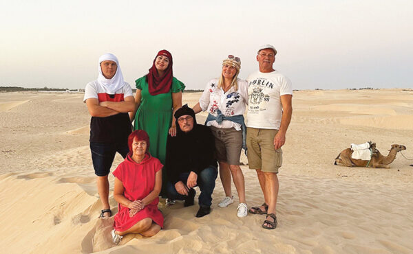 Sulbi k&uuml;l&auml;tiatri esind&uuml;s Tuneesi&auml; ello ja luudust kaeman