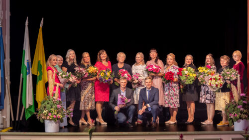 Võromaa arõnduskeskus tunnust’ maakunna haridus- ja nuuritüütäjit