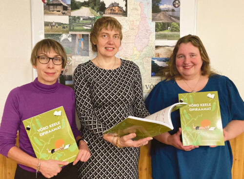 Valmis sai vahts&otilde;n&otilde; v&otilde;ro keele opiraamat