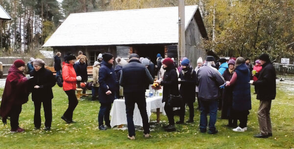 M&otilde;nist&otilde; muus&otilde;umi uma rahva pidu