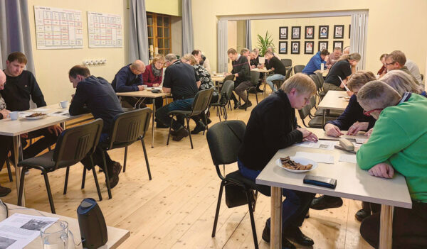 Pildikeisi v&otilde;ro keele n&auml;d&auml;lilt