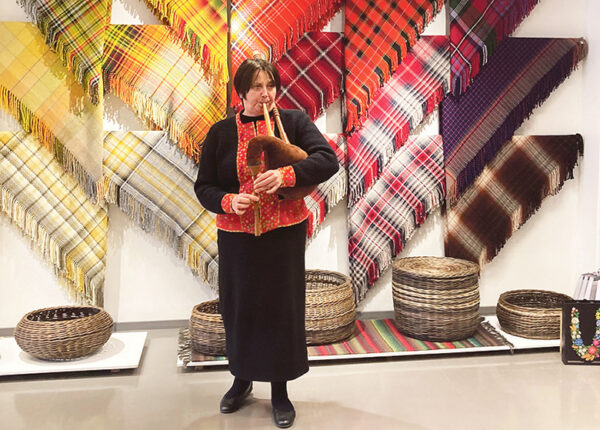 Läti käsitüü välläpanõk