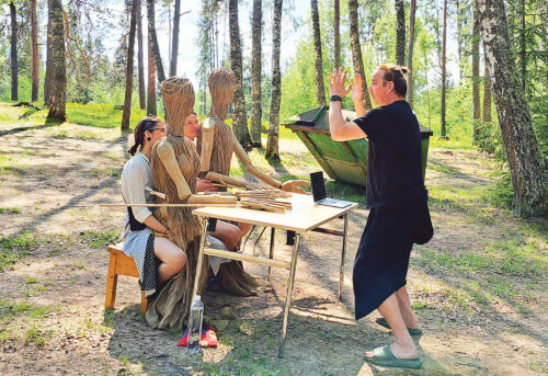 Umal Pidol m&auml;ngv&auml; t&otilde;isiga &uuml;ten ka pup&otilde;