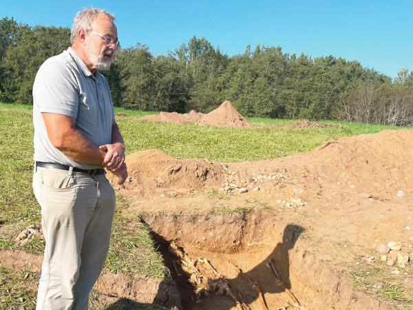 Välläkaibmisõ Urvastõn andva teedüst Ugandi rahvast