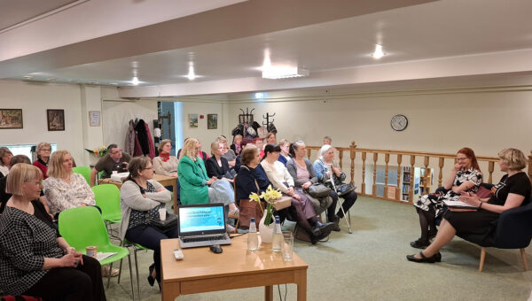 L&otilde;una-Eesti latsikir&auml;nd&uuml;s h&otilde;l&rsquo;os ku tuul&otilde;lohe Euruupa taivan