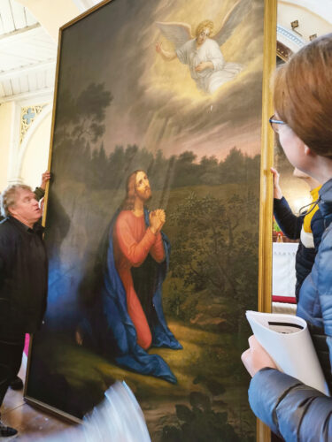 Urvastõ kerikun sai nätä vanna altarimaali