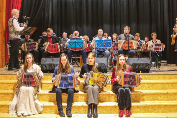 Lõõdsakontsõrt Kikka Karla avvus