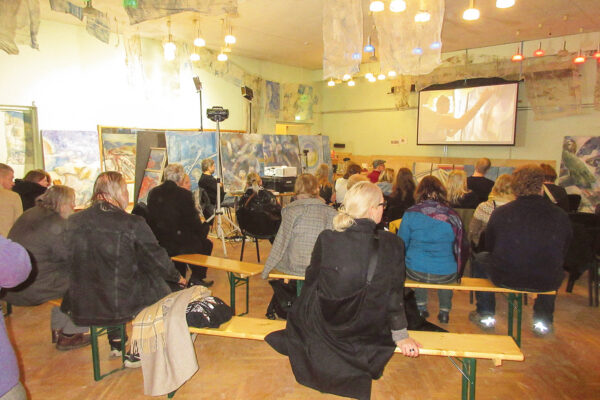 Kogokunna eloilo h&auml;&ouml;mine ja kistumada luutus