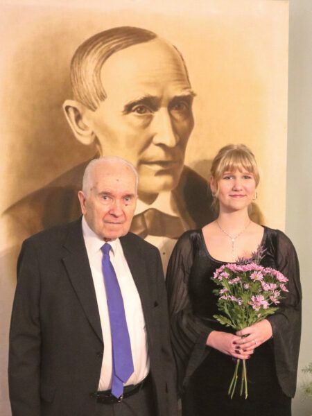 Anti vällä Kreutzwaldi mälehtüsmetäl ja stipendiüm