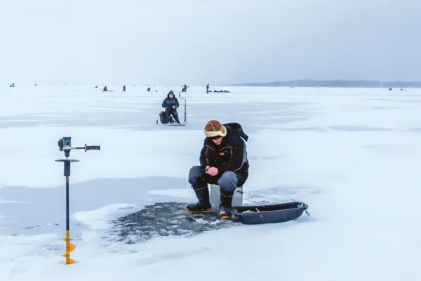 Järveijä tõmbas kalamiihi