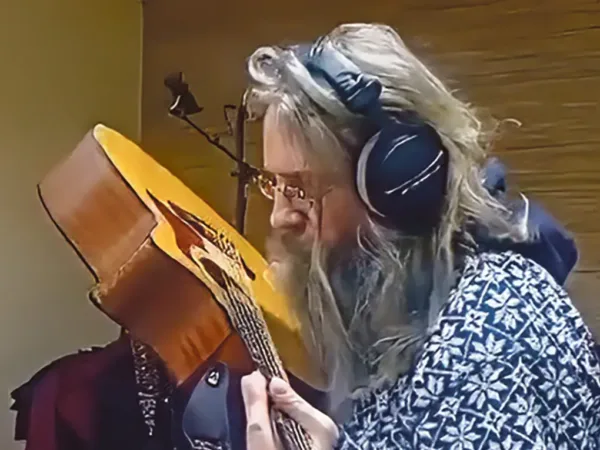 Ilvese Aapo: püvvä eesti ja võro kiilt vii pääl hoita