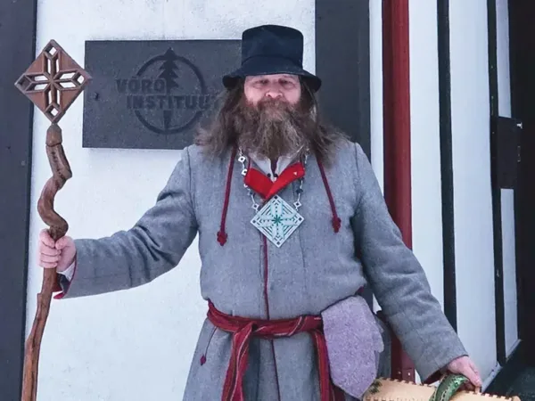 Vahtsõnõ võro keele iistkõnõlõja om Kuuba Rainer 