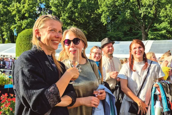 Kultuurirahvas Kadrioro roosiaian